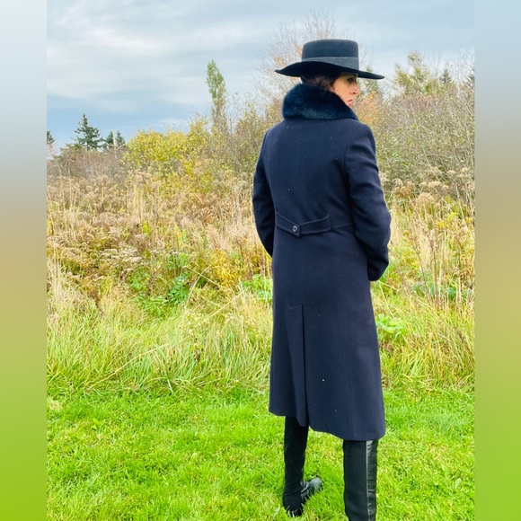 Wool/Cashmere Overcoat - Picture 5 of 5